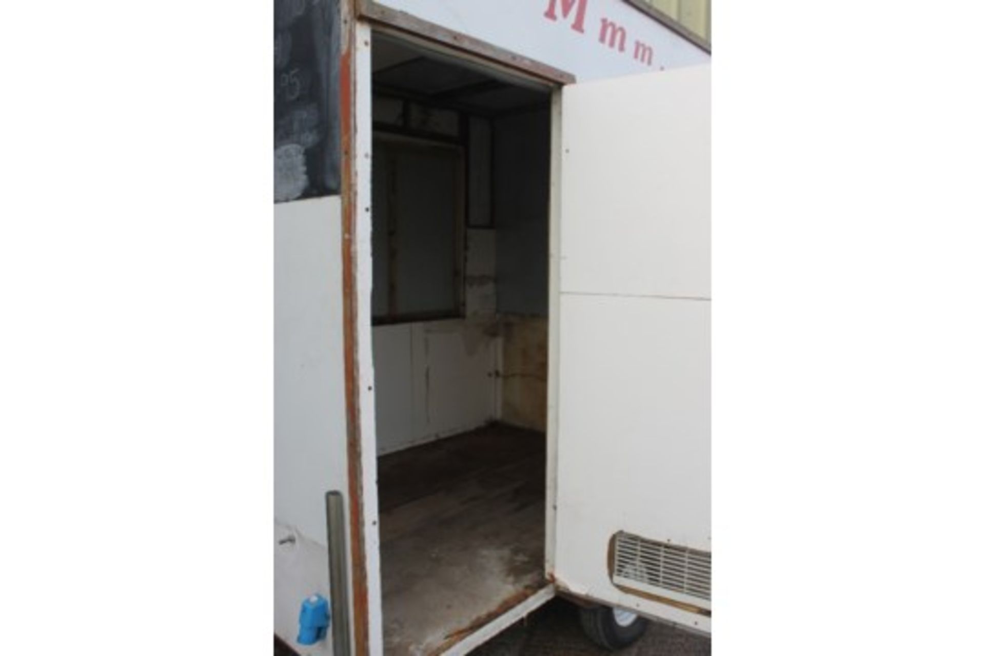 Catering Trailer 7ft x 5ft – Refurb Project - NO VAT This unit is available as a " Starter Unit “, - Image 6 of 11