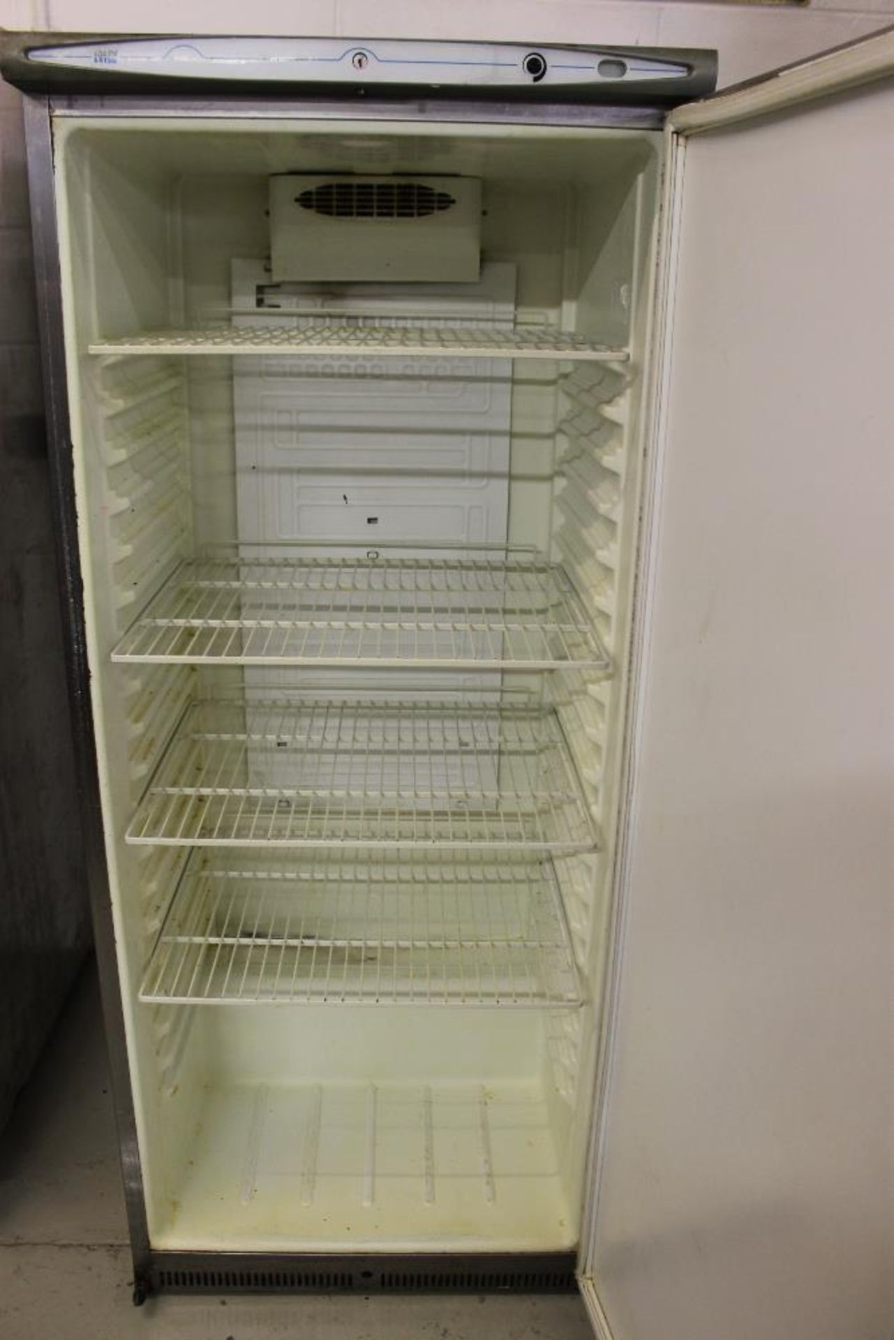 Mondial Elite - Fridge -W77cm x H188cm x D72cm - Image 2 of 2