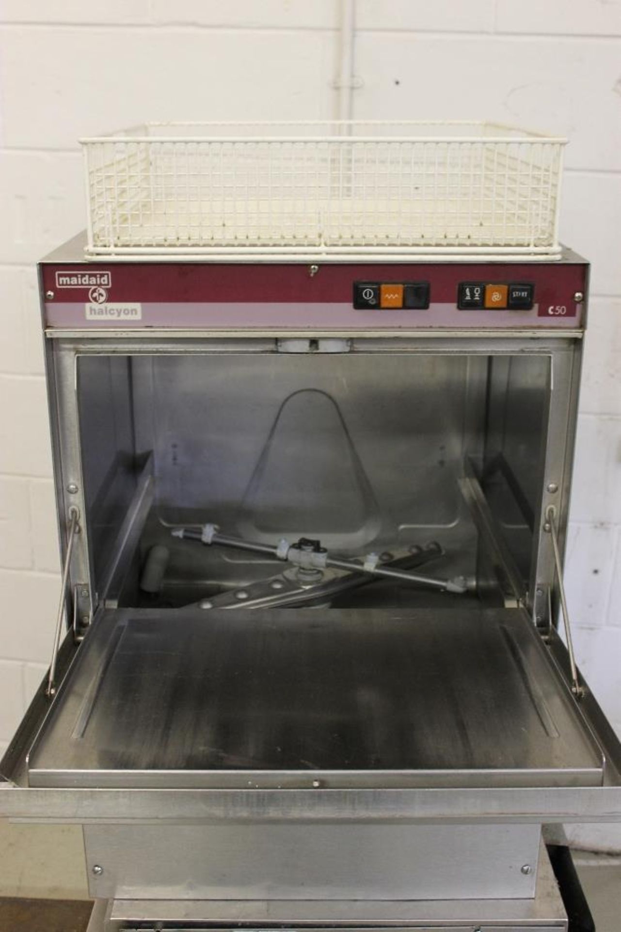 Maid Aid Glass Washer – with Basket - Image 2 of 2