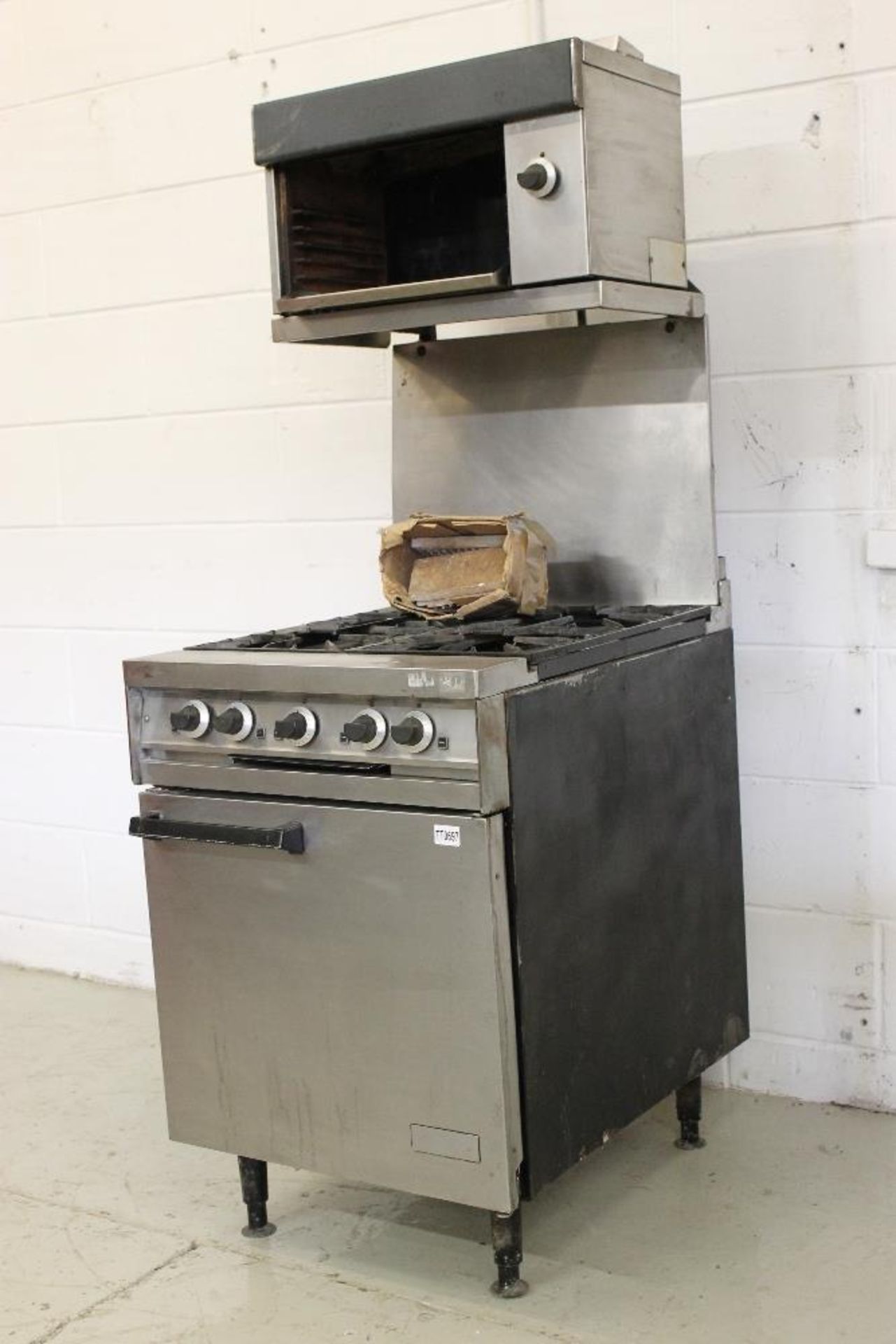 Falcon Dominator Four Burner Cooker & Oven + Over Head Grill missing grill rack - Image 3 of 3