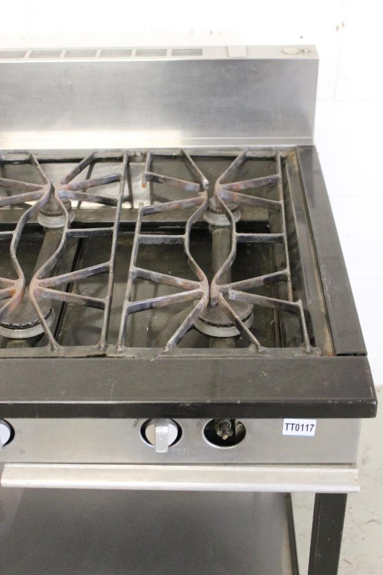 Stott Benham Six Burner Natural Gas Cooker with Under Shelf – Model 3ST568 -1 Top Plate broken - Image 3 of 3