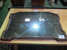 Mahogany framed wall mirror, approx 50cms x 80cms. Estimate £10-15.