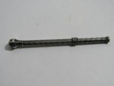 French S Morden & Co silver slider pencil (faint marks on cap). Estimate £10-20.