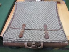 Vintage Gucci GG Supreme suit carrier.  Estimate £30-40.