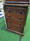 Small oak chest of 4 drawers, 49cms x 32cms x 69cms