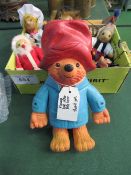 5 small puppets & a 1974 rubber Paddington Bear figure.  Estimate £10-15.