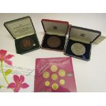 5 Royal Mint various coins/medals with certificates. Estimate £120-150.