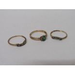 9ct gold and emerald three part ring size P wt 3.3g. Estimate £100-120