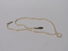 Pearl necklace. Estimate £10-20