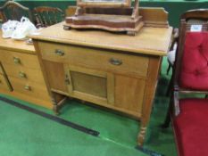 Oak wash stand with drawer over cupboard, 90cms x 46cms x 91cms. Estimate £20-30.