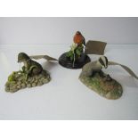 Country Artists Robin, a/f & Badger figurine & 1 other. Estimate £5-10.