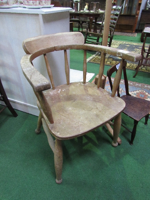 Windsor style 'Captain's' armchair. Estimate £30-50.