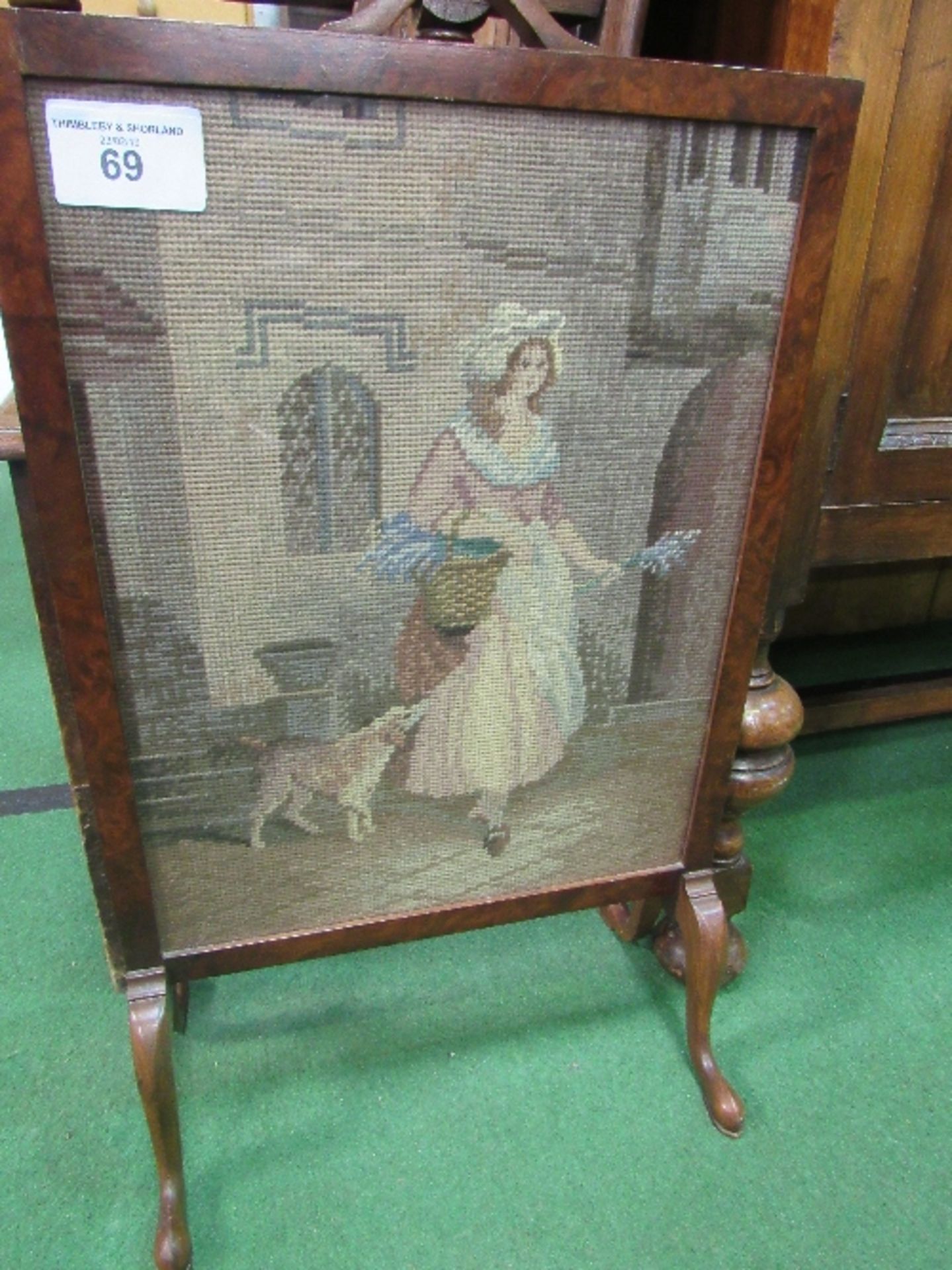 Circa 1900-1920 Edwardian burr walnut fire screen, Lavender Lady. Estimate £20-40. - Image 2 of 2