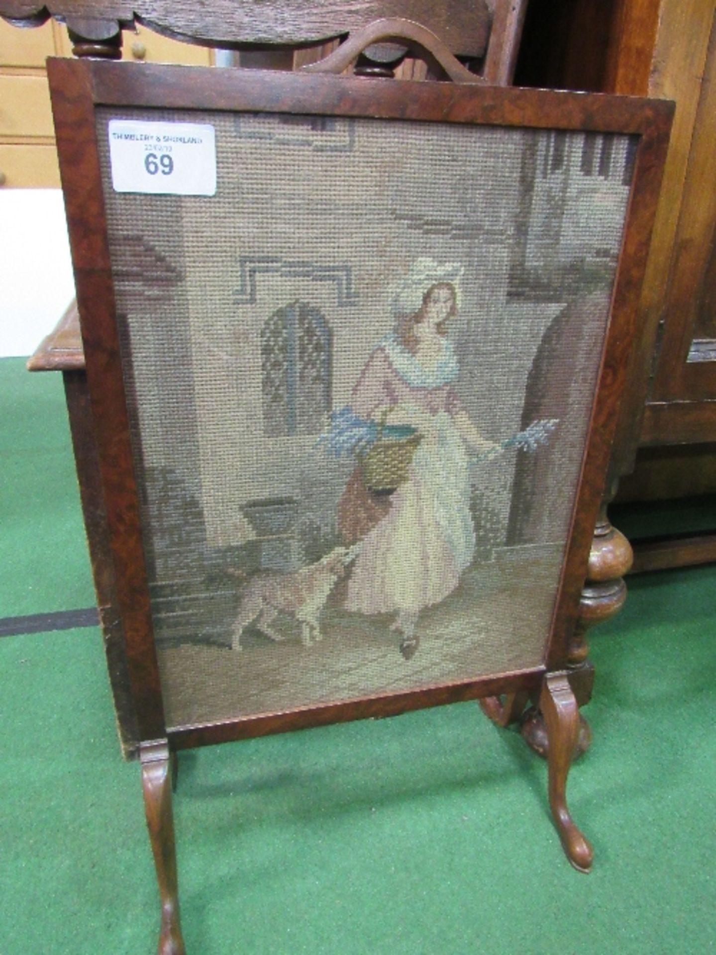 Circa 1900-1920 Edwardian burr walnut fire screen, Lavender Lady. Estimate £20-40.