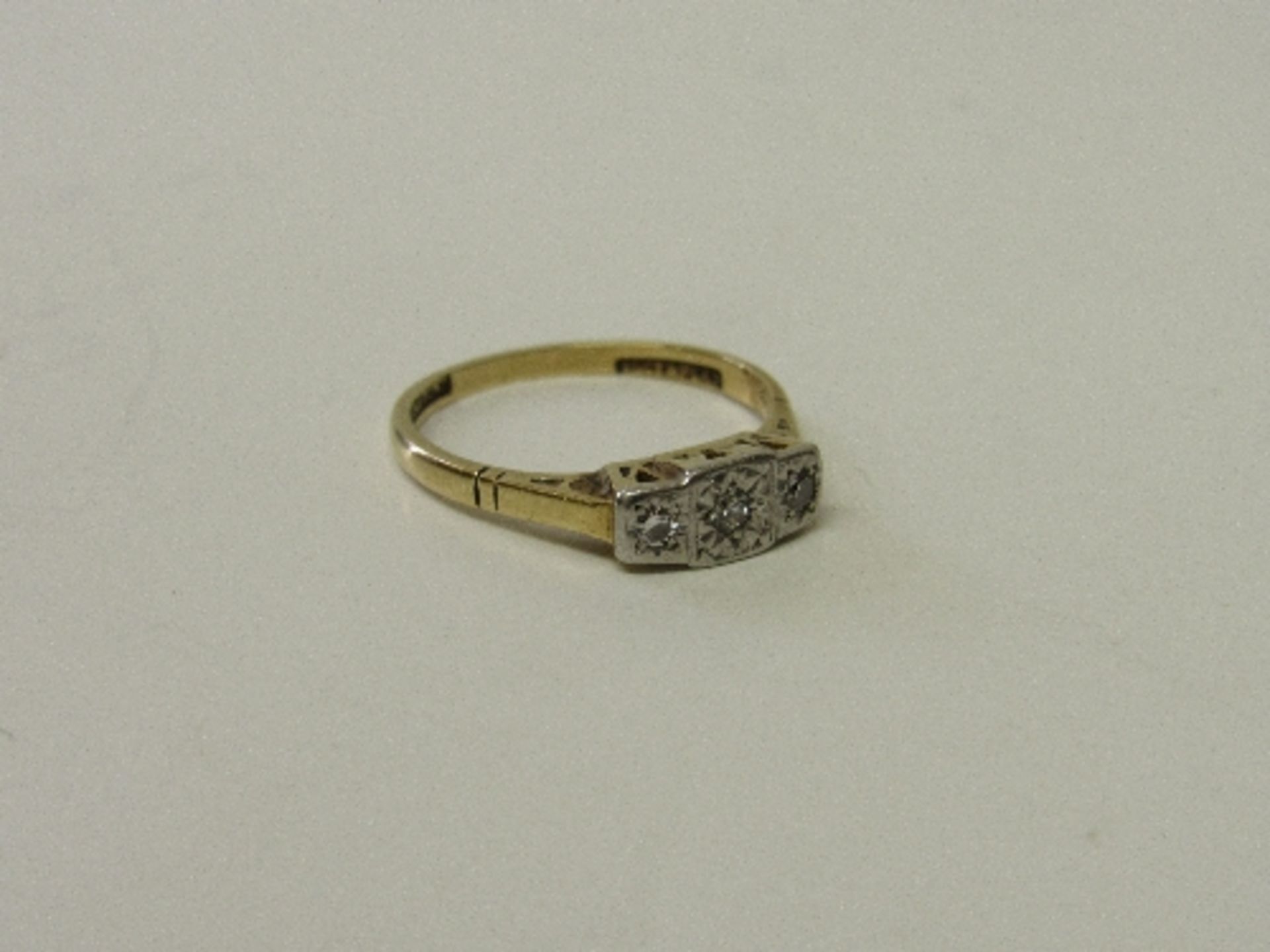 18ct gold and platinum diamond ring size N wt 3.2g. Estimate £100-120