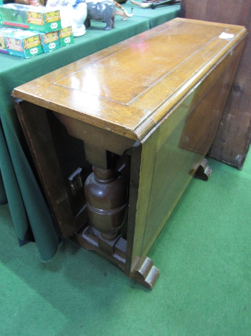 1930's drop side gate leg table, 90cms x 147cms (open). Estimate £10-20. - Image 2 of 2