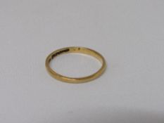 22ct gold band ring, size R 1/2, weight 2.2gms. Estimate £40-50.