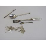 Silver swizzle stick, Birmingham 1936 in original box, silver teaspoon, Sheffield 1938, silver