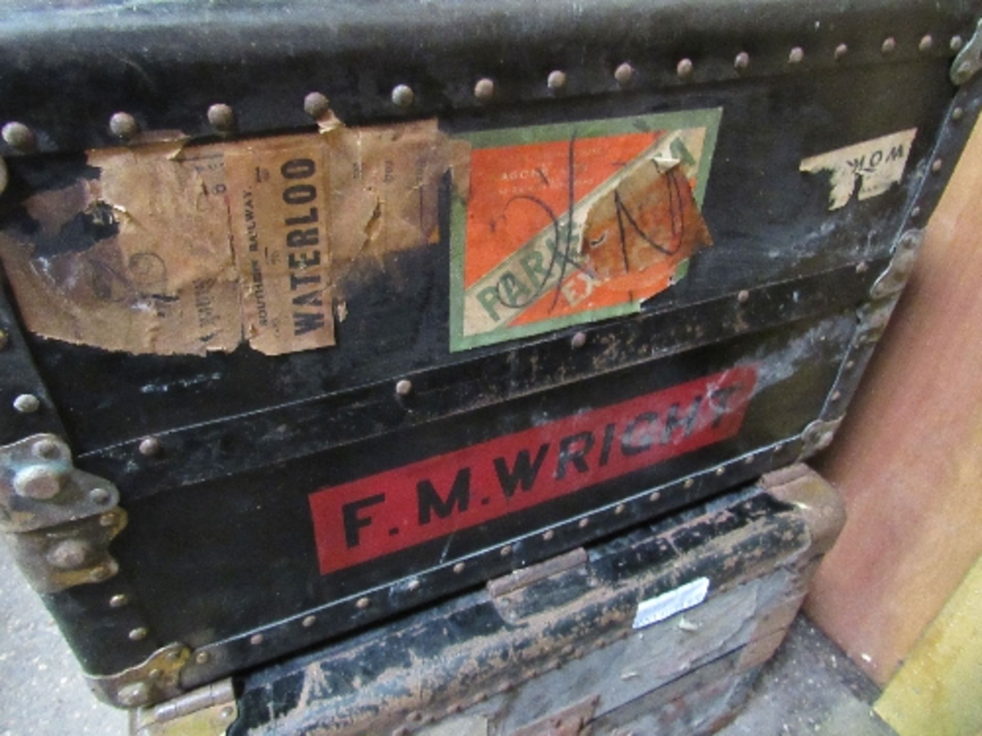 Black coloured wardrobe trunk. Estimate £10-20. - Image 2 of 2