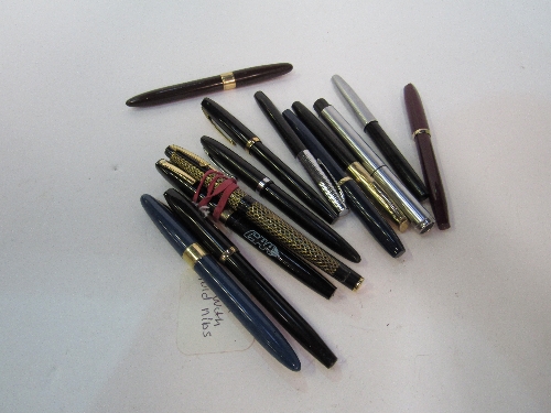 Box of fountain pens, 3 with gold nibs.  Estimate £40-50. - Image 2 of 2