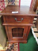 2 mahogany bedside cabinets, 40cms x 39cms x 65cms. Estimate £20-40.