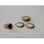 9ct gold & black signet ring & a pair of 9ct gold earrings, total 6gms. Estimate £50-60.
