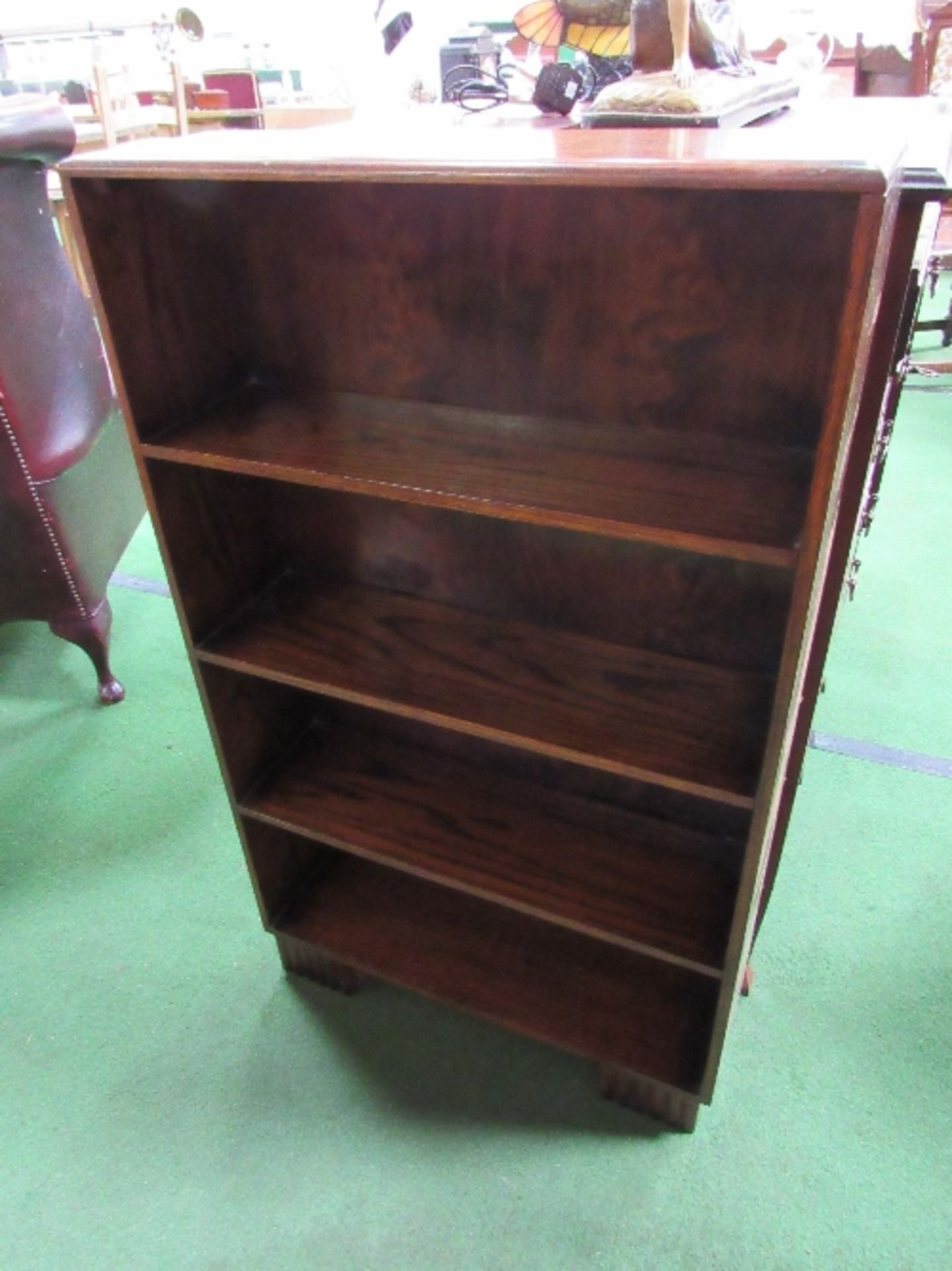 Oak open book shelves, 61cms x 18cms x 101cms. Estimate £20-30.