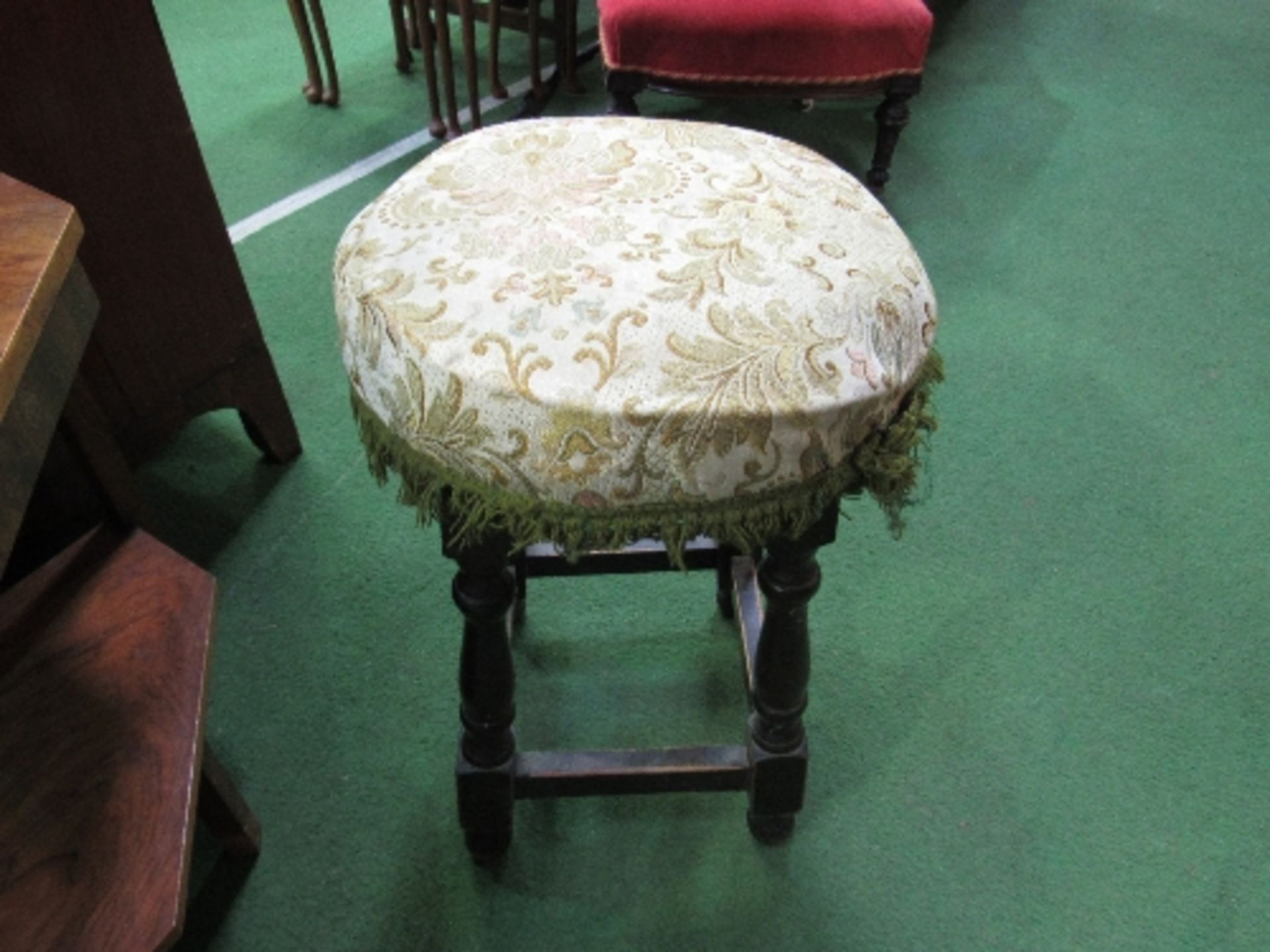 A pair of walnut veneer side tables. Estimate £10-20. - Image 2 of 2