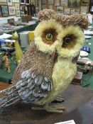 Large model owl. Estimate £5-10.