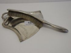 Ercuis silver plate table crumb pan & brush. Estimate £20-30.