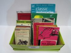 16 books on motorcycles. Estimate £5-10.