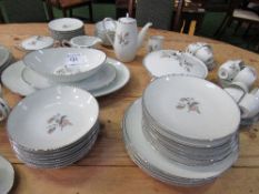 Qty of Noritake 'Margot' dinner & tea service (approx 95 pieces)