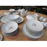 Qty of Noritake 'Margot' dinner & tea service (approx 95 pieces)