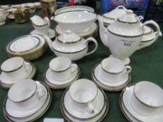 Spode part dinner & tea service. Estimate £30-40.