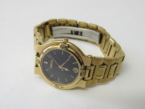Gucci (lady's/gent's) watch, model 9200 B10M with gold plated case, going order (needs new battery)