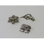 2 marcasite brooches & 925 hallmarked silver brooch. Estimate £40-60.