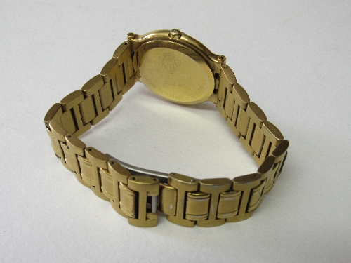 Gucci (lady's/gent's) watch, model 9200 B10M with gold plated case, going order (needs new battery) - Image 2 of 3