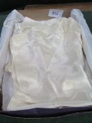 Qty of antique silk & lace. Estimate £10-20.