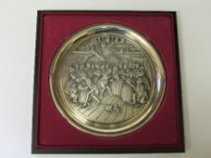 1975 Christmas plate, hallmarked silver, Sheffield 1975, 20cms diameter, 7.19ozt with certificate of
