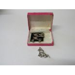 A marcasite brooch, 2 pairs of marcasite earrings & a pair of sterling silver earrings. Estimate £