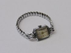 Helvetia lady's manual watch, 1920's/30's, going. Estimate £30-50.