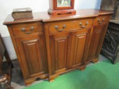 Mahogany step-front sideboard with 3 frieze drawers by Frank Hudson & Son, 124cms x 42cms x 88cms.