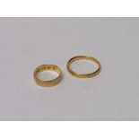 2x 22ct gold wedding bands, size I 1/2 & P, total weight 6.5gms. Estimate £180-200.