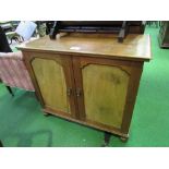 Oak 2 door cabinet on bun feet, 92cms x 49cms x 75cms