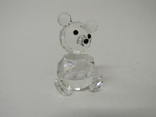 Swarovski large bear, code 010009. Estimate £20-40.