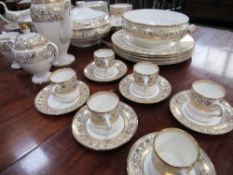 Approx 40 pieces of Wedgweood 'Old Florentine' dinner/tea service.  Estimate £300-400.