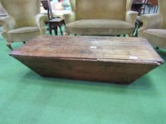 Antique pine trough with oak lid, 144cms x 65cms x 36cms. Estimate £80-120.