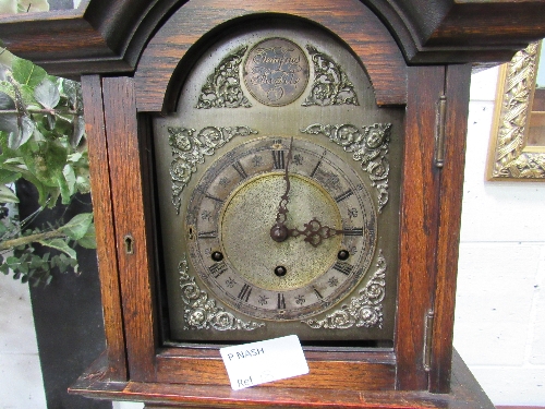1920's oak cased Grandmother clock with Westminster Chimes, a/f. Estimate £20-30. - Image 3 of 3