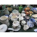 Qty of various chinaware including Wedgwood & Meakin. Estimate £10-20.