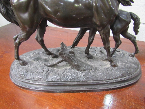 Metal figure of mare & foal together with a foal figurine, signed R Sefton. Estimate £50-80. - Image 5 of 6